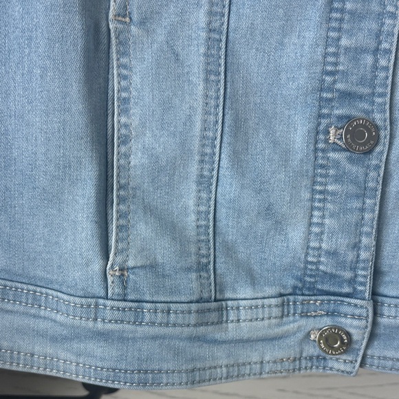 WHBM Light Blue Jean Jacket - Picture 6 of 8
